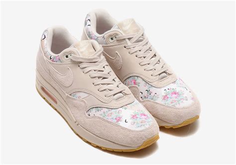 nike air maxdames bloemen print|nike wmns flower 270.